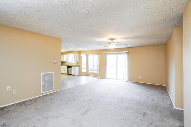 Building Photo - 4302 Stonehenge Trail