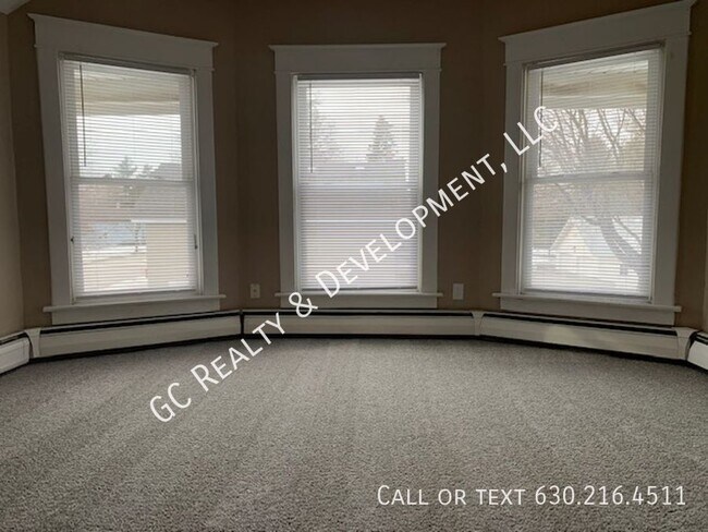 Building Photo - 132 S McHenry Ave