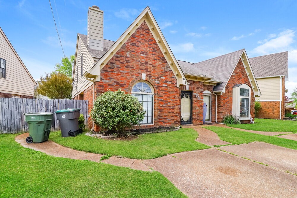 Building Photo - 1611 Oaken Bucket Dr