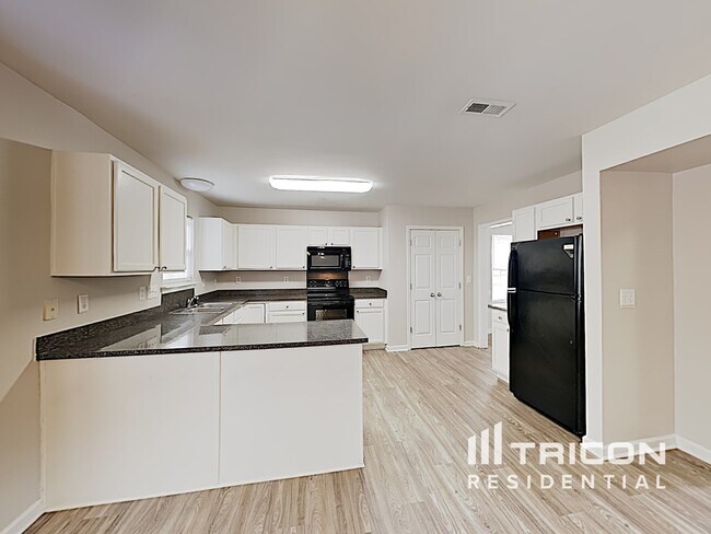 Building Photo - 6025 Spanish Moss Ln