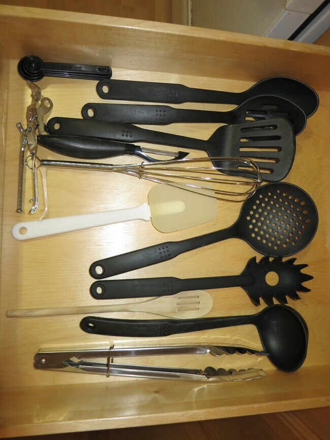 Building Photo - Lauesen Ave.