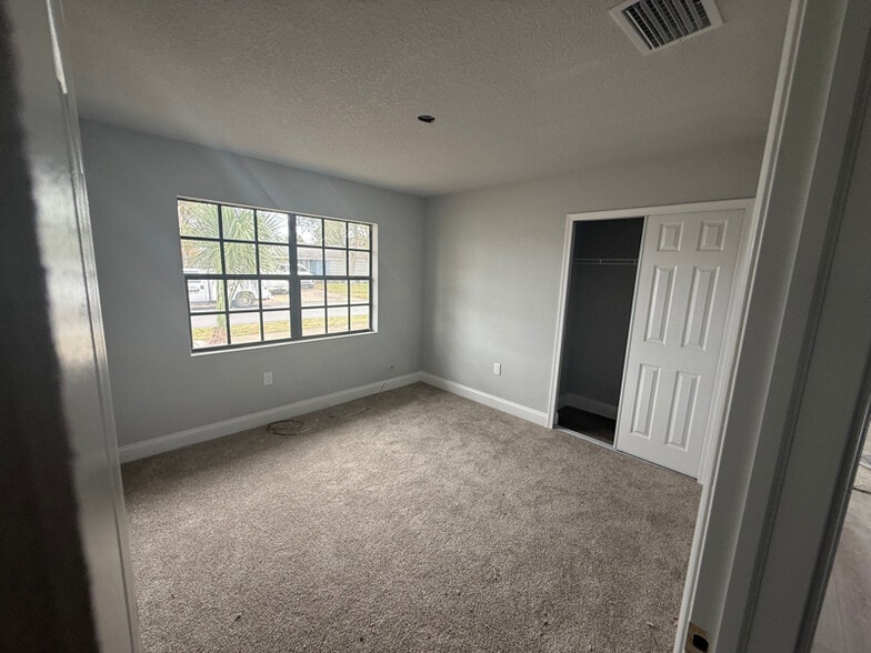 Building Photo - 168 Las Palmas