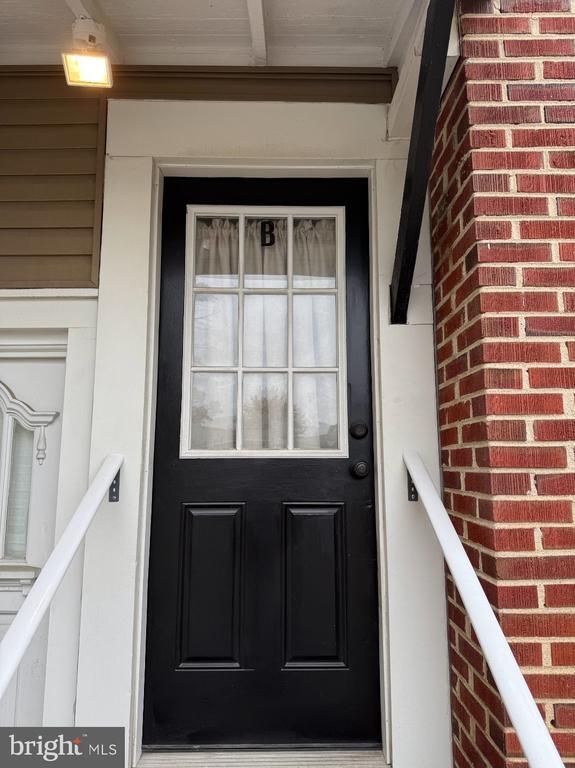 Building Photo - 21 #APT B Ave