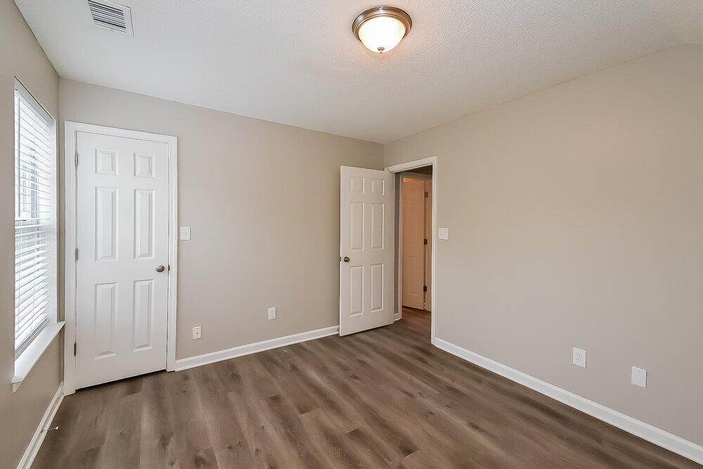 Building Photo - 1376 Camrose Ct