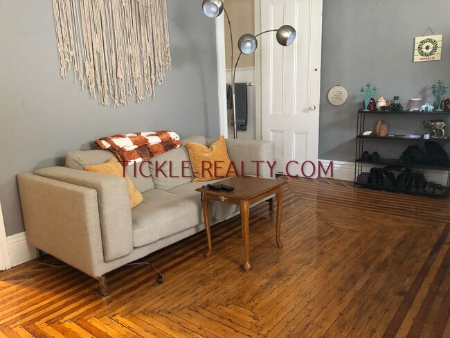 Building Photo - 300 Meigs St