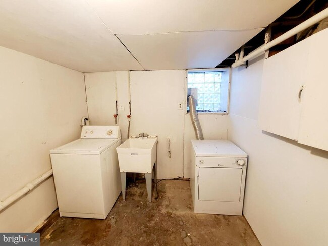 Building Photo - 2729 Ashland Ave