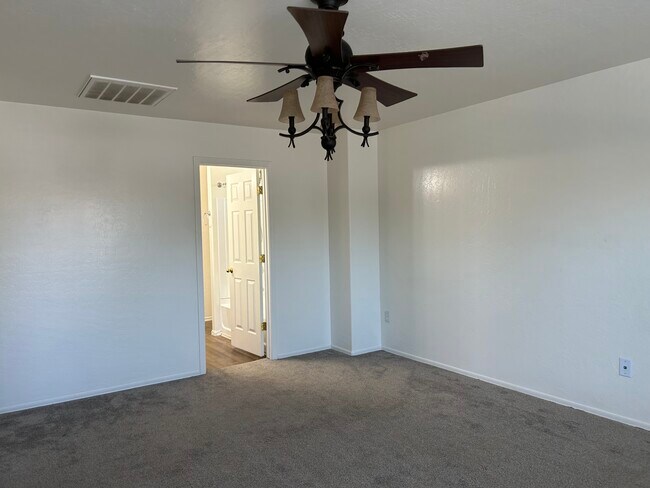 Building Photo - 13435 W Berridge Ln