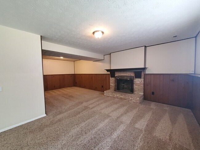 Building Photo - 3157 Millbury Ave