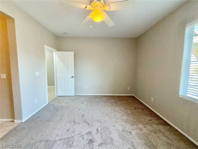 Building Photo - 8565 Vestia Ct