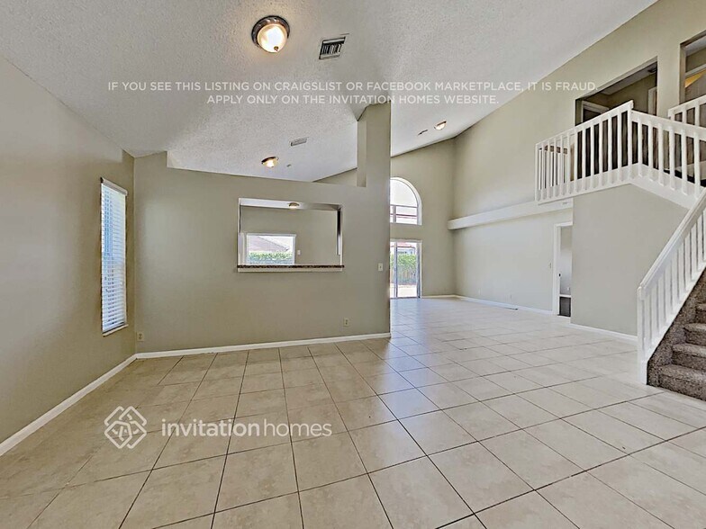 Building Photo - 10515 Plainview Cir
