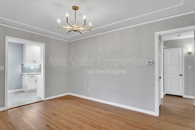 Building Photo - 4865 Lucille Pl