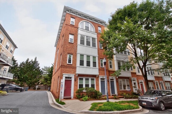 Building Photo - 123 Bucksfield Rd