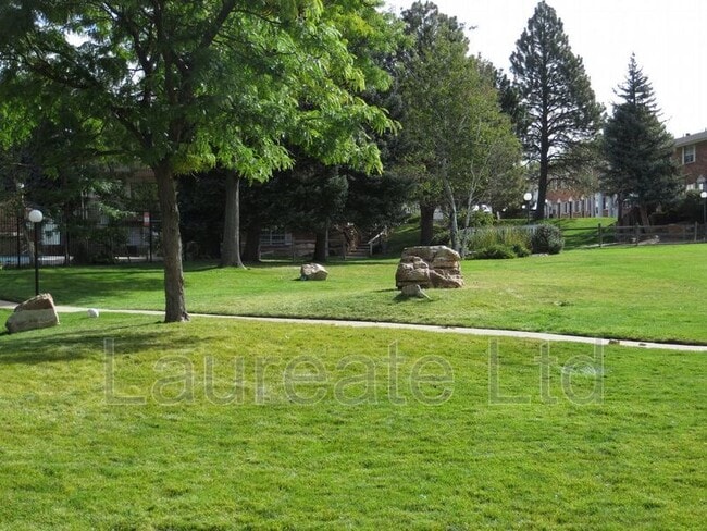 Building Photo - 13928 E Utah Cir