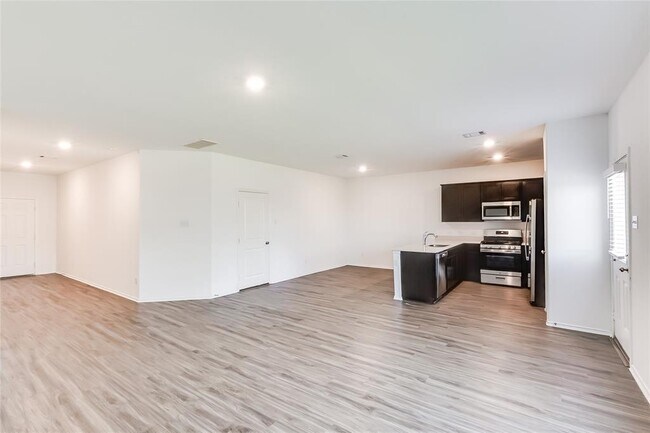 Building Photo - 415 Geode Glen