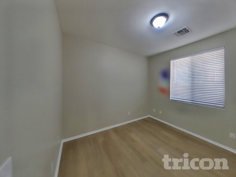 Building Photo - 6624 S 45th Glen