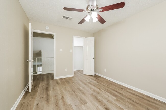 Building Photo - 4911 Larksong Ln