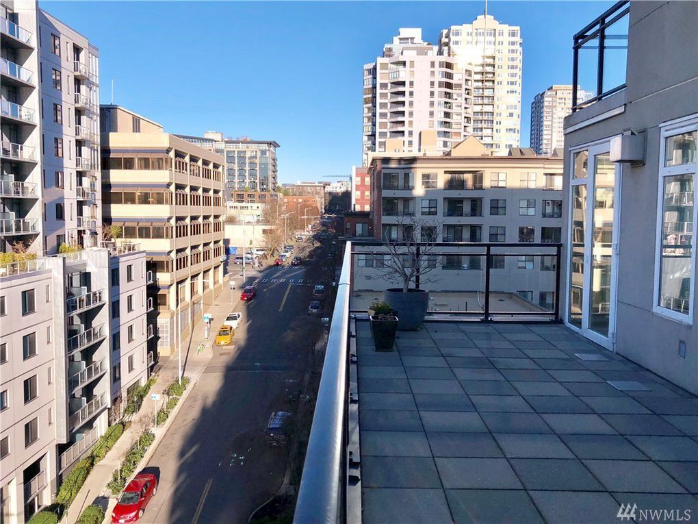Large deck with city views - 2607 Western Ave