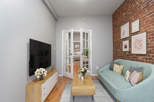 Primary Photo - 80 Wayne St