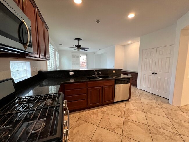 Building Photo - 50342 San Capistrano Dr