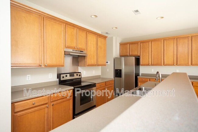 Building Photo - 7144 Great Laurel Dr