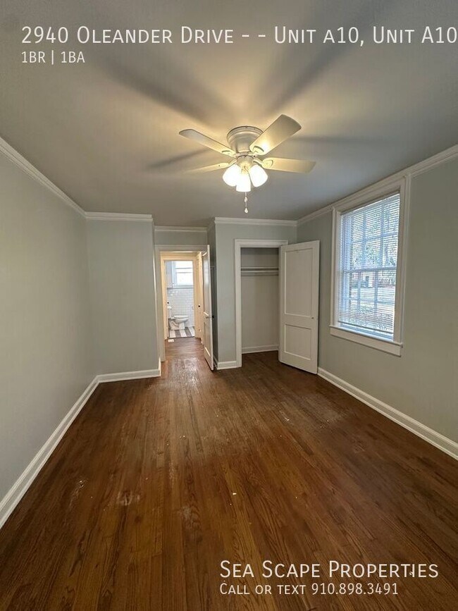 Building Photo - 2940 Oleander Dr