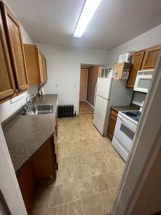 Building Photo - 329/331 N Lincoln