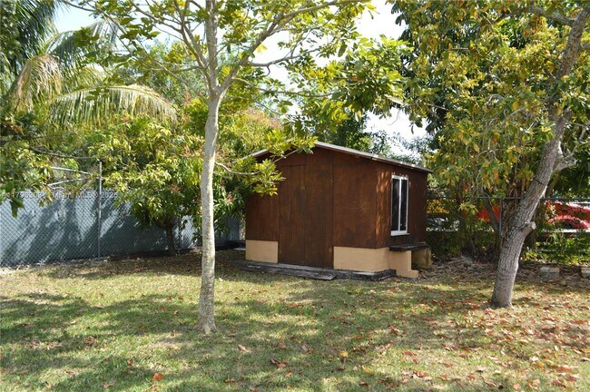 Building Photo - 24595 SW 124th Ave
