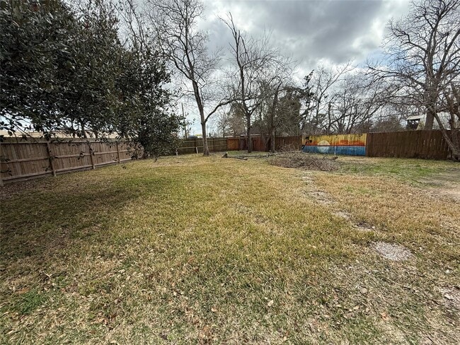 Building Photo - 4114 Victoria Ave