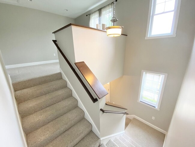 Building Photo - 2 Bedroom Home in Williston VT Available 1...