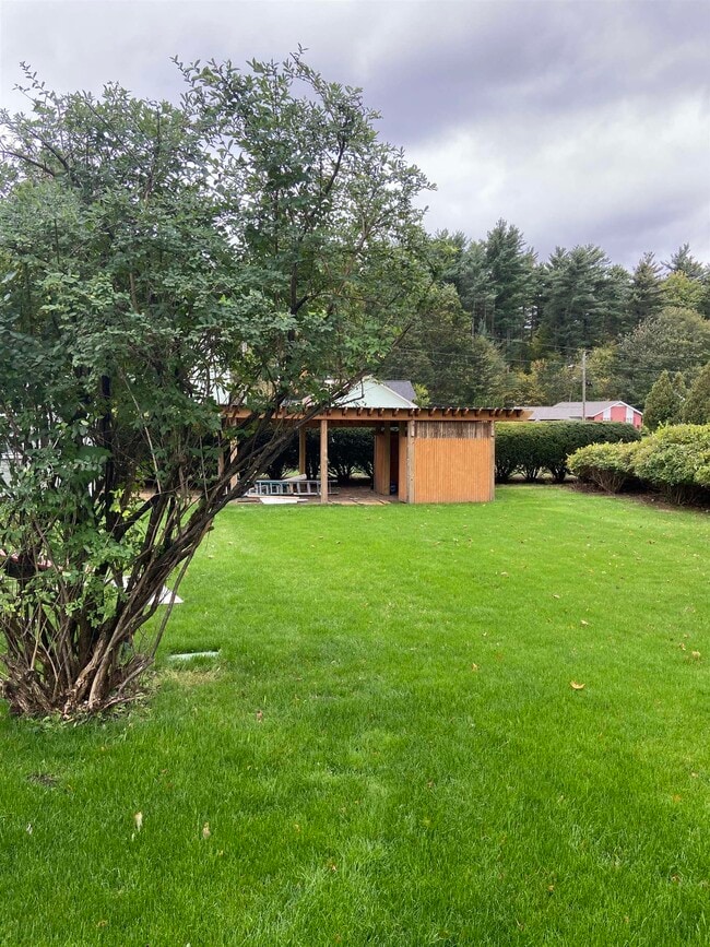 Building Photo - 1354 River Rd