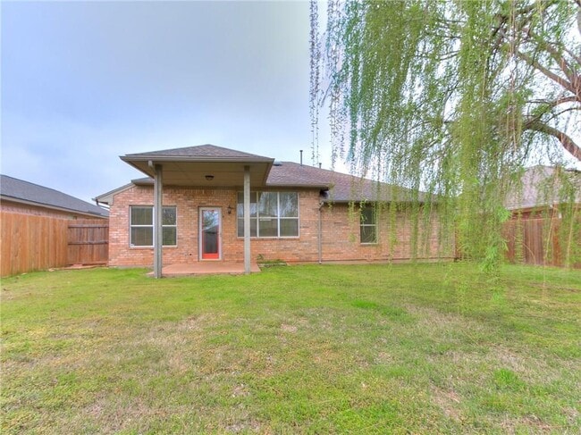 Building Photo - 16216 Seminole Dr