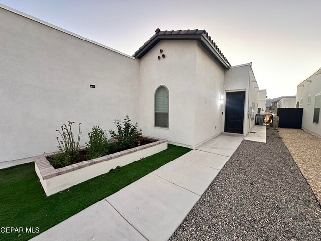 Building Photo - 10729 Deion Sanders Dr