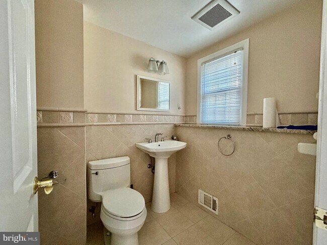 Building Photo - 328 Dodds Ln