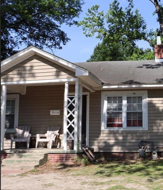 Building Photo - 304 White St
