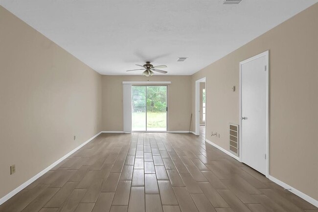 Building Photo - 1606 Hazelwood St