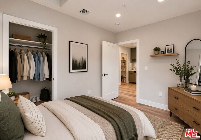 Building Photo - 4507 Lomita St