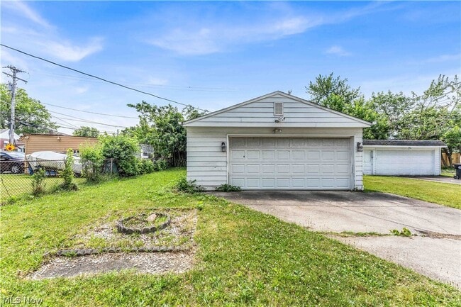 Building Photo - 16004 Invermere Ave