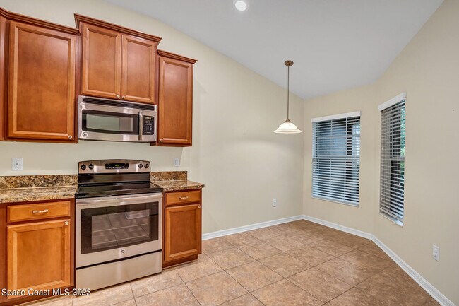 Building Photo - 3496 Bancroft Dr