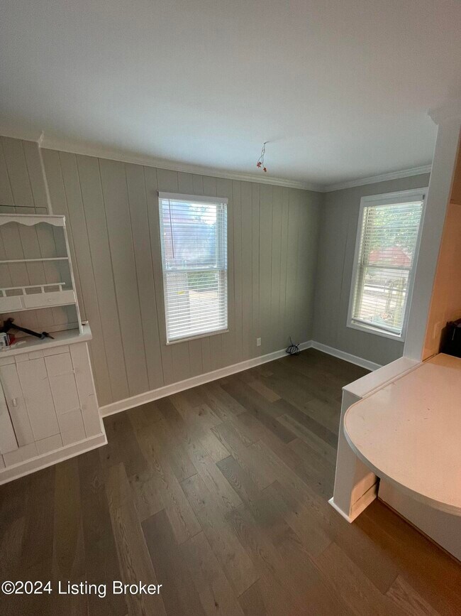 Building Photo - 208 Pope St