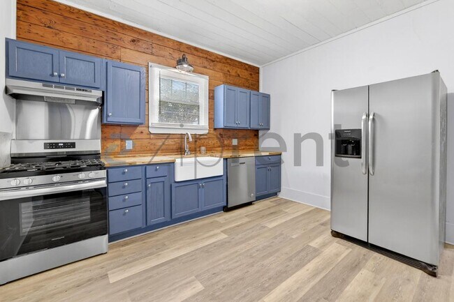 Building Photo - 309 Park St