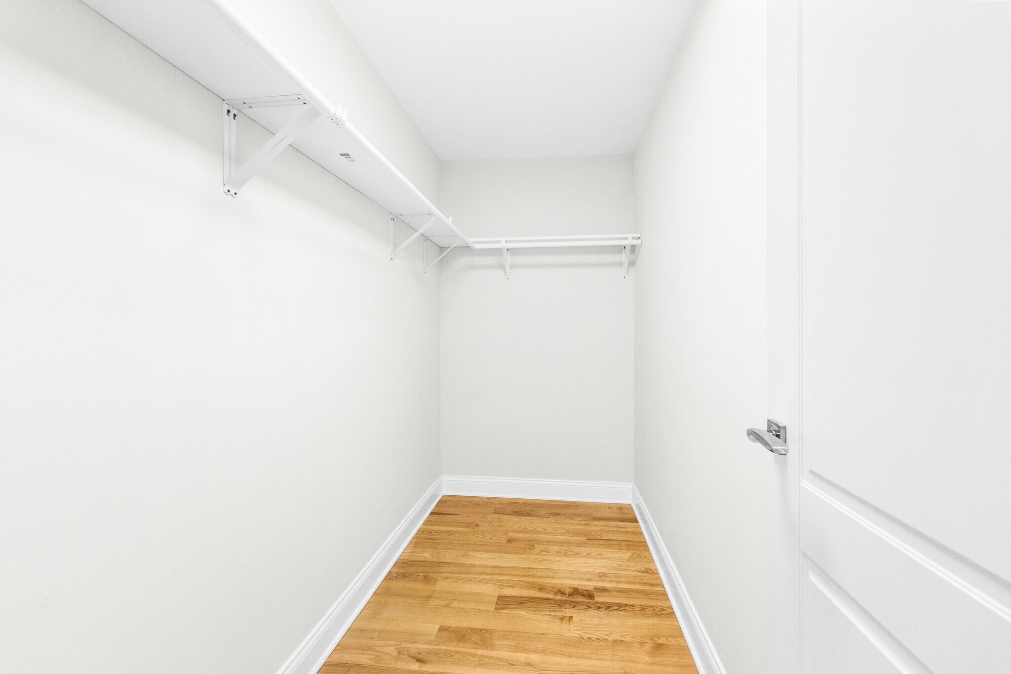 Walk in Closet - 71 Saint Marys Pl