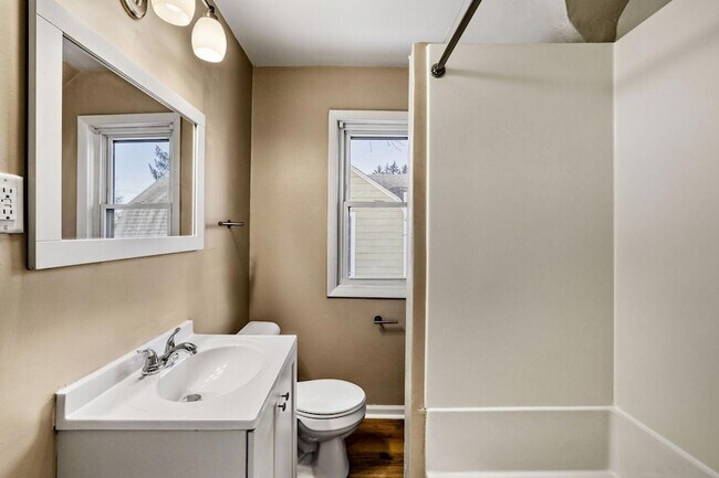 Building Photo - 1501 Sherburne Ave