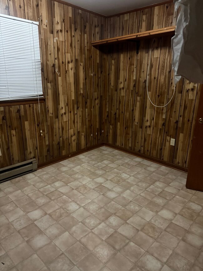 Building Photo - 85 Wilson St