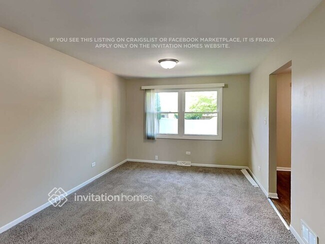 Building Photo - 6425 180th Pl