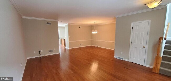 Building Photo - 121 Wyndham Way