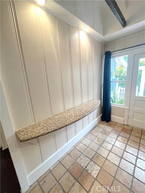 Building Photo - 212 N Coast Hwy