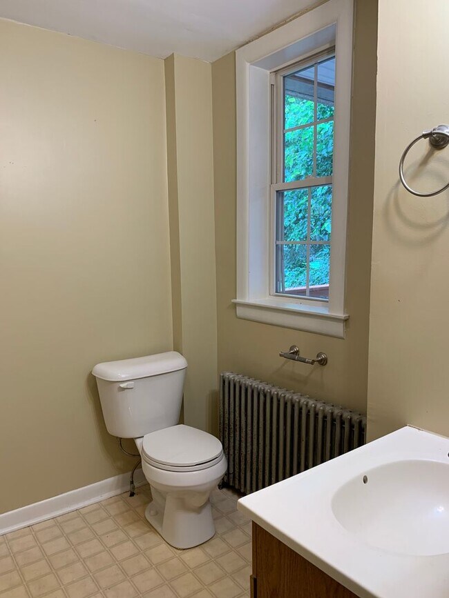 Building Photo - 221 Philadelphia Ave