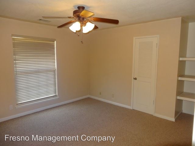 Building Photo - 12353 N Friant Rd