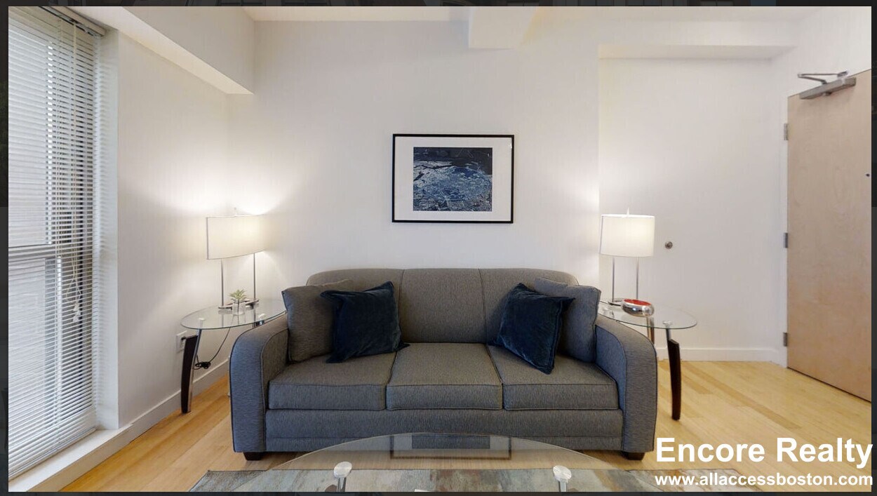 Building Photo - 1085 Boylston St