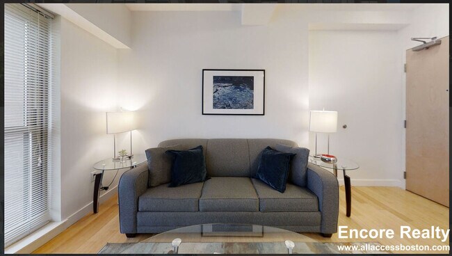 Building Photo - 1085 Boylston St